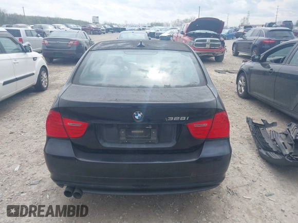 2011 BMW 3 Series 328i xDrive with VIN WBAPK5G53BNN80919, listed as a IAAI auction lot 42087970 with 91,521 mi miles and . Bid and sale history available at carsss.com. Image 17.