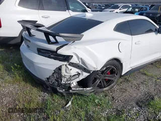 2018 Chevrolet Camaro ZL1 with VIN 1G1FJ1R61J0183374, listed as a IAAI auction lot 41622572 with 38,661 mi miles and . Bid and sale history available at DreamBid. Image 4.