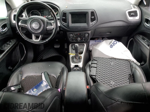 2020 Jeep Compass Latitude with VIN 3C4NJDBB8LT138319, listed as a Copart auction lot 58941325 with 32,620 mi miles and Salvage title. Bid and sale history available at DreamBid. Image 8.