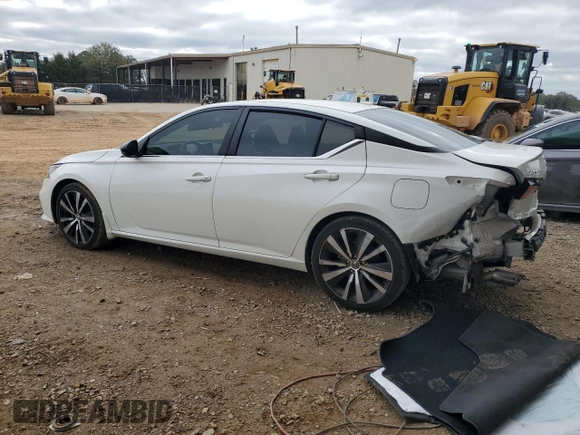 2020 Nissan Altima SR with VIN 1N4AL4CV2LC118537, listed as a Copart auction lot 80986854 with 67,146 mi miles and Salvage Title. Bid and sale history available at carsss.com. Image 2.