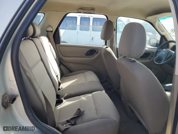 2005 Ford Escape XLS Value with VIN 1FMYU92ZX5KA93124, listed as a Copart auction lot 45337585 with 218,826 mi miles and Salvage Title. Bid and sale history available at carsss.com. Image 11.