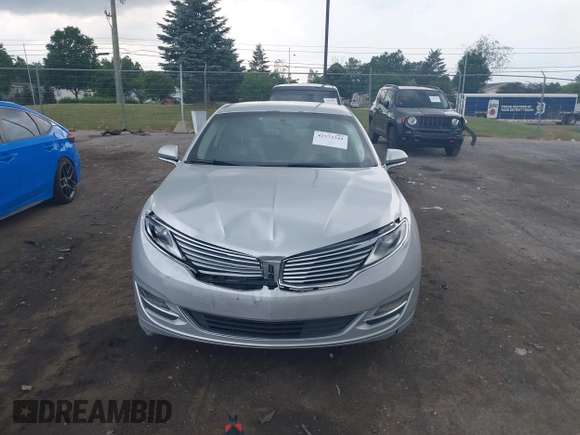 2013 Lincoln MKZ z VIN 3LN6L2G98DR803528, wystawiony jako IAAI lot #42573341 z przebiegiem 140 006 mil mil oraz . Historia ofert i sprzedaży dostępna na DreamBid. Obrazek 12.