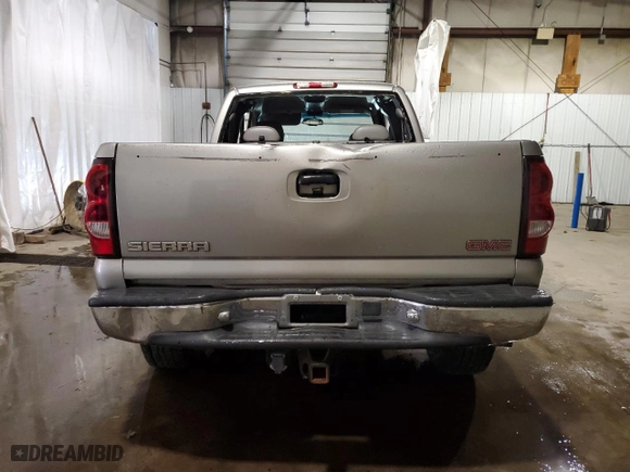 2002 GMC Sierra 1500 SLE with VIN 1GTEK19T82E179736, listed as a Copart auction lot 84536704 with 0 mi miles and Salvage Title. Bid and sale history available at carsss.com. Image 6.