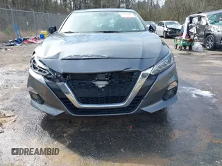 2019 Nissan Altima SL with VIN 1N4BL4EV4KC177623, listed as a IAAI auction lot 41724500 with 170,706 mi miles and . Bid and sale history available at DreamBid. Image 12.