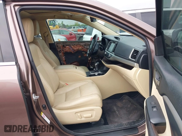 2017 Toyota Highlander XLE with VIN 5TDKZRFH1HS201561, listed as a IAAI auction lot 41841439 with 110,644 mi miles and . Bid and sale history available at DreamBid. Image 5.