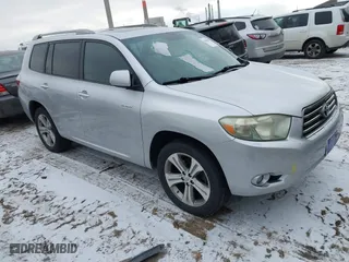 2009 Toyota Highlander Sport with VIN JTEDS43A092070425, listed as a IAAI auction lot 41006003 with 224,254 mi miles. Bid and sale history available at carsss.com. Image 1.