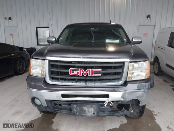 2011 GMC Sierra 1500 SLE with VIN 3GTP1VE08BG190663, listed as a IAAI auction lot 41877485 with 255,995 mi miles. Bid and sale history available at carsss.com. Image 12.