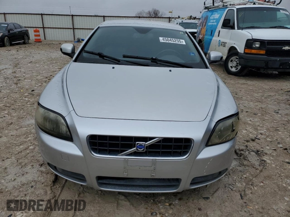 2009 Volvo C70 with VIN YV1MC67289J075064, listed as a Copart auction lot 45045255 with 91,585 mi miles and Clean Title. Bid and sale history available at carsss.com. Image 5.