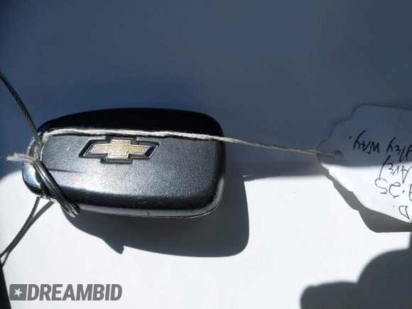 2020 Chevrolet Equinox LT z VIN 2GNAXKEV8L6141918, wystawiony jako IAAI lot #41882535 z przebiegiem 125 974 mil mil oraz . Historia ofert i sprzedaży dostępna na DreamBid. Obrazek 11.