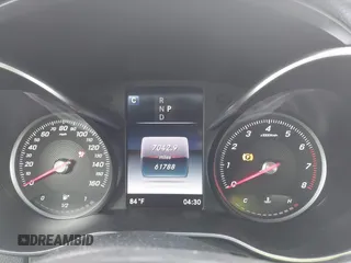 2018 Mercedes-Benz C 300 with VIN 55SWF4JB2JU258957, listed as a IAAI auction lot 42058233 with 61,788 mi miles and . Bid and sale history available at DreamBid. Image 7.