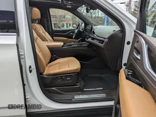 2021 Cadillac Escalade ESV Premium Luxury z VIN 1GYS4KKL7MR424075, wystawiony jako Copart lot #44277245 z przebiegiem 43 637 mil mil oraz Czysty tytuł • Clean title. Historia ofert i sprzedaży dostępna na DreamBid. Obrazek 5.