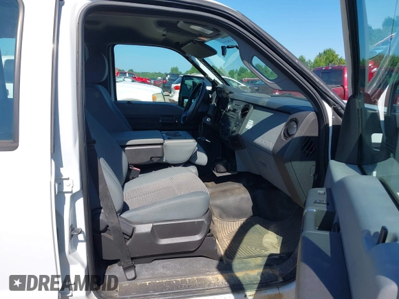 2011 Ford F-250 XL with VIN 1FT7W2B6XBED04727, listed as a IAAI auction lot 42484804 with 59,877 mi miles and . Bid and sale history available at DreamBid. Image 5.