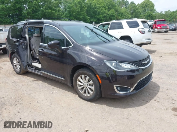 2018 Chrysler Pacifica Touring L z VIN 2C4RC1BGXJR151935, wystawiony jako IAAI lot #42266204 z przebiegiem 87 013 mil mil oraz . Historia ofert i sprzedaży dostępna na DreamBid. Obrazek 1.