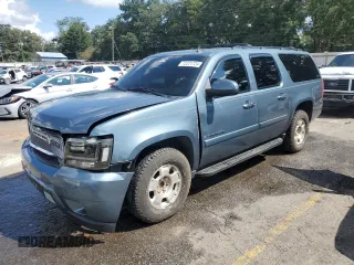 2008 Chevrolet Suburban LT with VIN 1GNFC16078J245227, listed as a Copart auction lot 72221724 with 169,519 mi miles and Salvage Title. Bid and sale history available at carsss.com. Image 1.