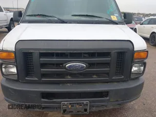 2010 Ford Econoline Cargo Commercial z VIN 1FTNE2EW7ADA73425, wystawiony jako IAAI lot #41697733 z przebiegiem 441 452 mil mil oraz . Historia ofert i sprzedaży dostępna na DreamBid. Obrazek 10.