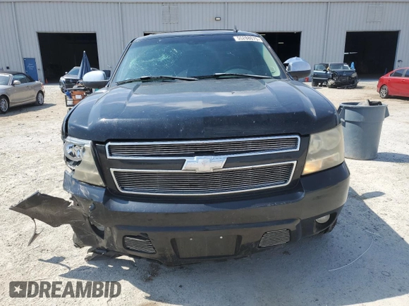 2007 Chevrolet Suburban LTZ z VIN 3GNFC16047G245511, wystawiony jako Copart lot #55288075 z przebiegiem 277 516 mil mil oraz Szkoda całkowita • Salvage title. Historia ofert i sprzedaży dostępna na DreamBid. Obrazek 5.