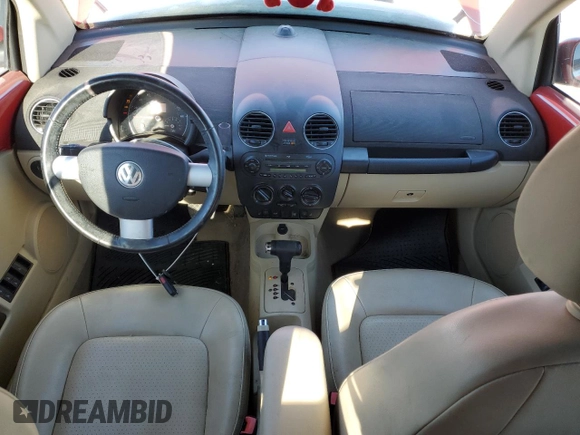 2010 Volkswagen Beetle with VIN 3VWRG3AL1AM005636, listed as a Copart auction lot 44068415 with 57,056 mi miles and Salvage Title. Bid and sale history available at DreamBid. Image 8.