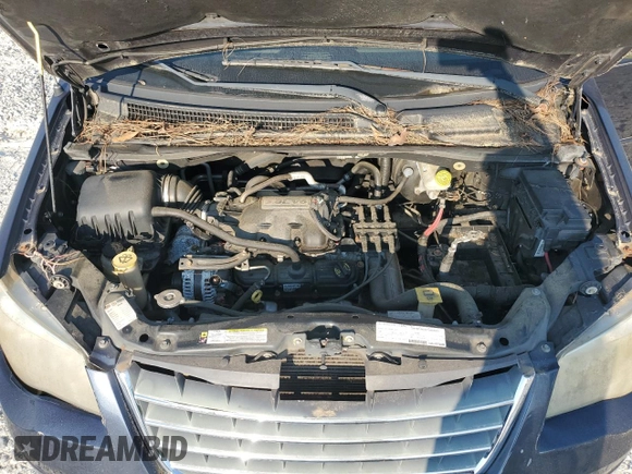 2008 Chrysler Town & Country Touring with VIN 2A8HR54P38R699373, listed as a Copart auction lot 61735215 with 267,554 mi miles and Clean title. Bid and sale history available at DreamBid. Image 12.