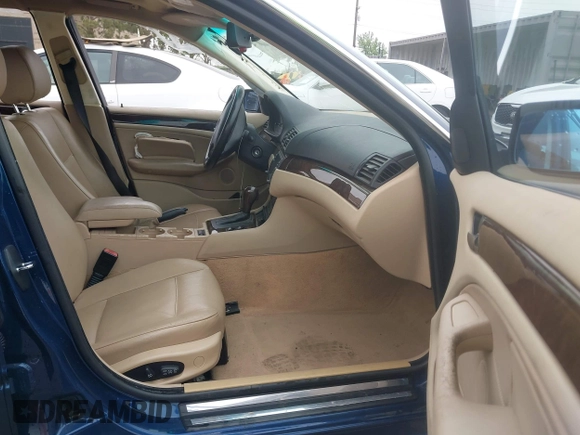 2004 BMW 3 Series 325i with VIN WBAEN33464PC13314, listed as a IAAI auction lot 42110516 with 195,498 mi miles and . Bid and sale history available at carsss.com. Image 5.
