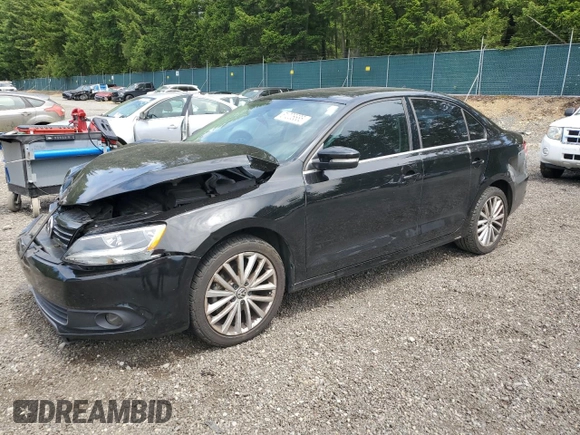 2014 Volkswagen Jetta SEL with VIN 3VWL17AJ2EM440524, listed as a Copart auction lot 61206685 with 104,987 mi miles and Salvage title. Bid and sale history available at DreamBid. Image 1.