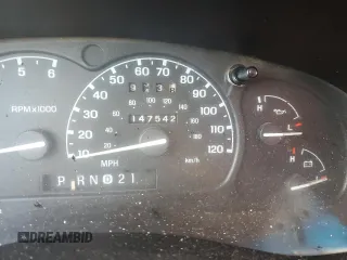 2000 Ford Explorer XLS z VIN 1FMZU62X5YUB29943, wystawiony jako Copart lot #41739835 z przebiegiem 147 542 mil mil oraz Szkoda całkowita • Salvage title. Historia ofert i sprzedaży dostępna na DreamBid. Obrazek 9.