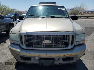 2004 Ford Excursion Limited z VIN 1FMNU43S94EB57481, wystawiony jako Copart lot #54445455 z przebiegiem 284 737 mil mil oraz Czysty tytuł • Clean title. Historia ofert i sprzedaży dostępna na DreamBid. Obrazek 5.