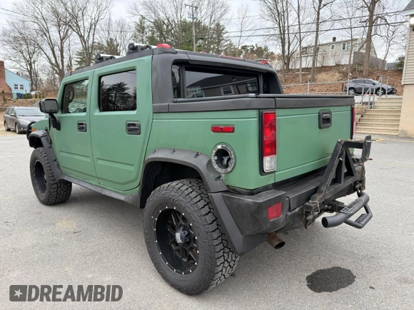 2005 Hummer H2 z VIN 5GRGN22U85107767, wystawiony jako Copart lot #56570325 z przebiegiem 197 076 mil mil oraz Tytuł czysty. Historia ofert i sprzedaży dostępna na DreamBid. Obrazek 3.
