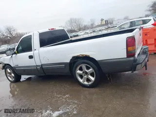 2000 Chevrolet Silverado 1500 with VIN 1GCEC14W0YE199633, listed as a IAAI auction lot 41465837 with 241,159 mi miles. Bid and sale history available at carsss.com. Image 15.