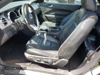 2007 Ford Mustang Deluxe z VIN 1ZVHT84N775320604, wystawiony jako Copart lot #55970295 z przebiegiem 164 642 mil mil oraz Szkoda całkowita • Salvage title. Historia ofert i sprzedaży dostępna na DreamBid. Obrazek 7.
