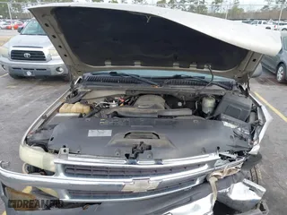 2004 Chevrolet Tahoe LT with VIN 1GNEC13Z34J258811, listed as a IAAI auction lot 41710156 with 322,462 mi miles. Bid and sale history available at carsss.com. Image 10.