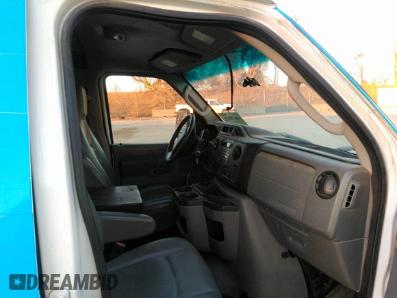 2010 Ford Econoline Cargo Commercial с VIN 1FTNE2EW5ADA55943, выставлен на аукционе IAAI как лот 40678110 с пробегом 146 885 миль миль и . История ставок и продаж доступна на DreamBid. Изображение 5.