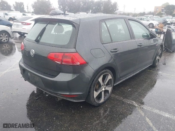 2015 Volkswagen Golf GTI Autobahn with VIN 3VW5T7AU7FM016917, listed as a IAAI auction lot 41566397 with 123,517 mi miles. Bid and sale history available at carsss.com. Image 4.