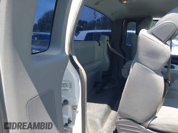 2006 Ford F-150 STX with VIN 1FTRF02226KB40343, listed as a IAAI auction lot 42250963 with 148,330 mi miles and . Bid and sale history available at DreamBid. Image 8.