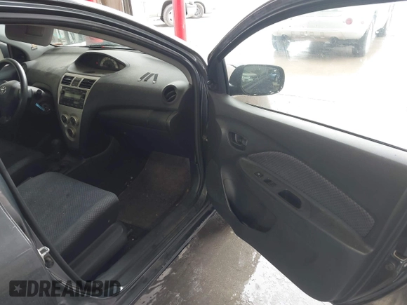 2008 Toyota Yaris с VIN JTDBT923981237331, выставлен на аукционе IAAI как лот 42278508 с пробегом 221 691 миль миль и . История ставок и продаж доступна на DreamBid. Изображение 5.