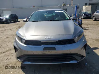 2022 Kia Forte LXS with VIN 3KPF24ADXNE424507, listed as a Copart auction lot 52427235 with 57,205 mi miles and Salvage Title. Bid and sale history available at DreamBid. Image 5.