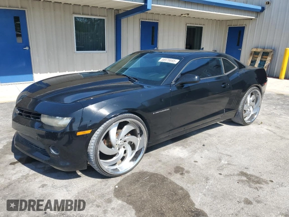 2014 Chevrolet Camaro LS z VIN 2G1FA1E35E9255913, wystawiony jako Copart lot #56976695 z przebiegiem 231 070 mil mil oraz Szkoda całkowita • Salvage title. Historia ofert i sprzedaży dostępna na DreamBid. Obrazek 1.