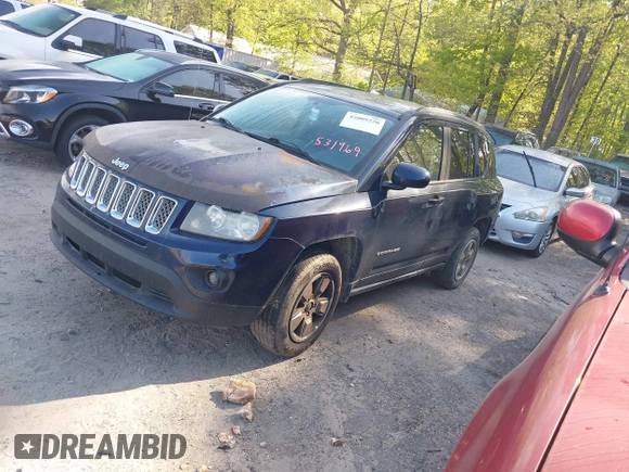 2014 Jeep Compass Latitude with VIN 1C4NJCEAXED531969, listed as a IAAI auction lot 42009220 with 189,303 mi miles. Bid and sale history available at carsss.com. Image 2.