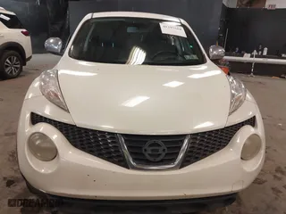 2011 Nissan Juke SV with VIN JN8AF5MR6BT010692, listed as a IAAI auction lot 41297664 with 128,161 mi miles. Bid and sale history available at carsss.com. Image 12.