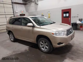2008 Toyota Highlander with VIN JTEES41A282058492, listed as a IAAI auction lot 41609226 with 217,807 mi miles. Bid and sale history available at carsss.com. Image 1.