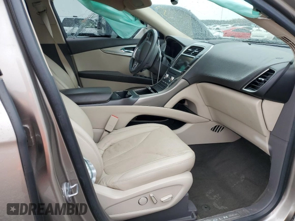 2019 Lincoln Nautilus Reserve z VIN 2LMPJ6L96KBL18196, wystawiony jako Copart lot #45684595 z przebiegiem 49 109 mil mil oraz Szkoda całkowita • Salvage title. Historia ofert i sprzedaży dostępna na DreamBid. Obrazek 7.