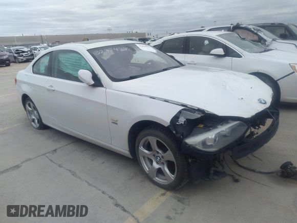 2011 BMW 3 Series 328i xDrive with VIN WBAKF5C57BE655805, listed as a IAAI auction lot 39229401 with 1 mi miles. Bid and sale history available at carsss.com. Image 1.