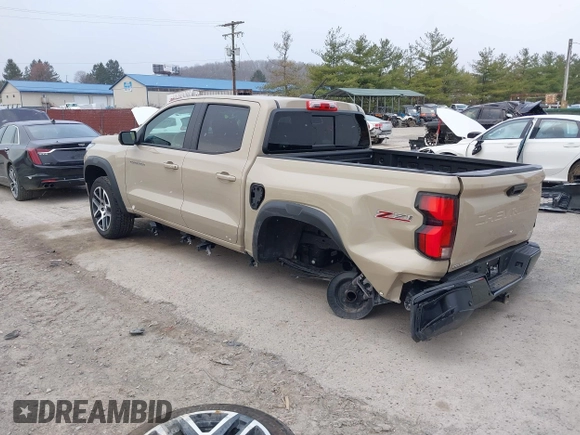 2024 Chevrolet Colorado 4WD Z71 with VIN 1GCPTDEK4R1247018, listed as a IAAI auction lot 41887241 with 1,333 mi miles. Bid and sale history available at carsss.com. Image 3.