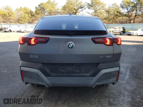 2025 BMW X2 xDrive28i with VIN WBX63GM08S5040940, listed as a Copart auction lot 88112405 with 12,711 mi miles and Clean Title. Bid and sale history available at carsss.com. Image 6.