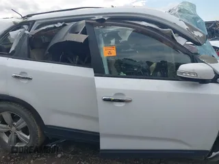 2013 Kia Sorento EX with VIN 5XYKU3A24DG360631, listed as a IAAI auction lot 41410522 with Not Provided miles and . Bid and sale history available at carsss.com. Image 13.