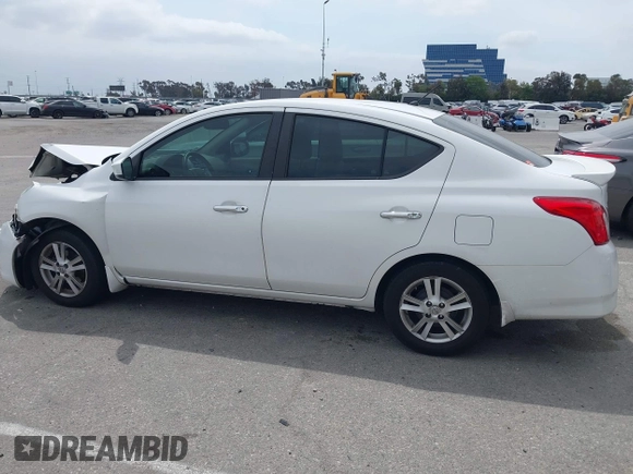 2015 Nissan Versa SV with VIN 3N1CN7AP7FL812770, listed as a IAAI auction lot 42047127 with 112,151 mi miles. Bid and sale history available at carsss.com. Image 14.