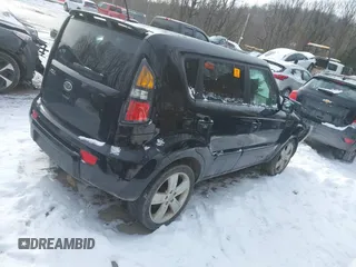2011 Kia Soul + with VIN KNDJT2A27B7281389, listed as a IAAI auction lot 41373686 with 1 mi miles. Bid and sale history available at carsss.com. Image 4.