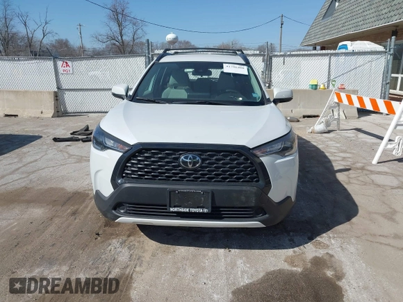 2022 Toyota Corolla Cross LE with VIN 7MUCAABG7NV013235, listed as a IAAI auction lot 41796408 with 20,943 mi miles and . Bid and sale history available at DreamBid. Image 13.