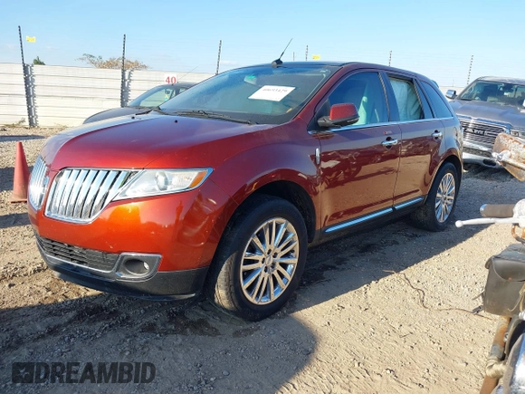 2014 Lincoln MKX with VIN 2LMDJ8JK2EBL00416, listed as a IAAI auction lot 40693429 with 118,427 mi miles. Bid and sale history available at carsss.com. Image 17.