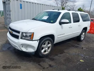 2007 Chevrolet Suburban LTZ with VIN 3GNFK16327G163077, listed as a IAAI auction lot 41807473 with 286,204 mi miles. Bid and sale history available at carsss.com. Image 17.