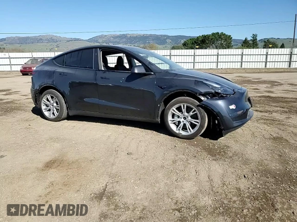 2024 Tesla Model Y Long Range с VIN 7SAYGDEEXRF032028, выставлен на аукционе Copart как лот 47128085 с пробегом 8 607 миль миль и Списание • Salvage title. История ставок и продаж доступна на DreamBid. Изображение 10.